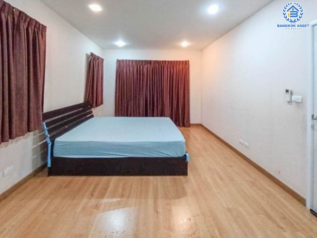 *****บ้านเดี่ยวมือสองย่านนนทบุรี ม.เดอะแพลนท์ แจ้งวัฒนะ เนื้อที่กว้างขวางถึง 51 ตร.ว. ฟังก์ชัน 3 ห้องนอน 2 ห้องน้ำ 2 ที่จอดรถ แถมฟรี! 4 เครื่องปรับอากาศ, 1 เครื่องทำน้ำอุ่น บนทำเลแห่งการเดินทาง ใกล้รถไฟฟ้าสายสีแดง "สถานีหลักสี่" และทางด่วน "บางปะอิน-ปากเกร็ด"